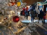 marche-noel-2019-boule-rouge