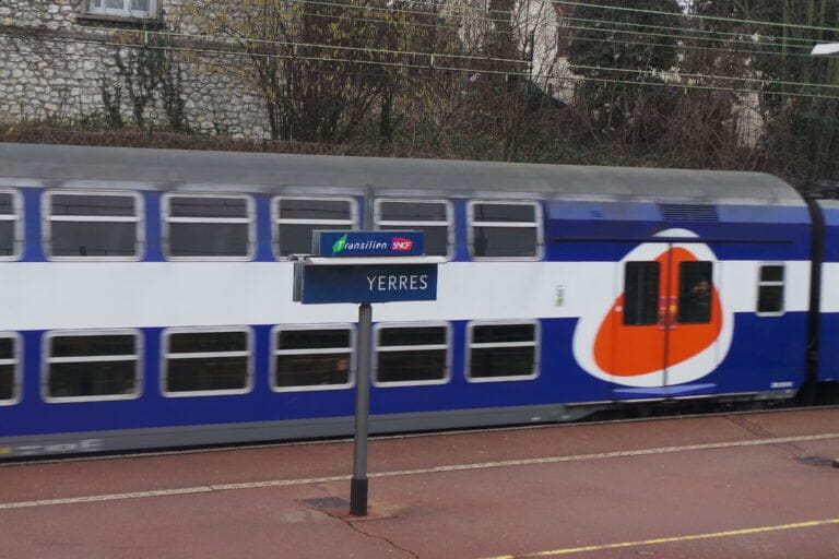RER D à la gare de Yerres