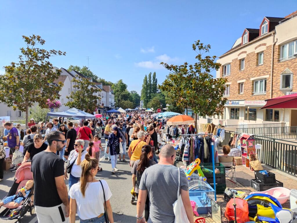brocante centre ville de yerres septembre 2024
