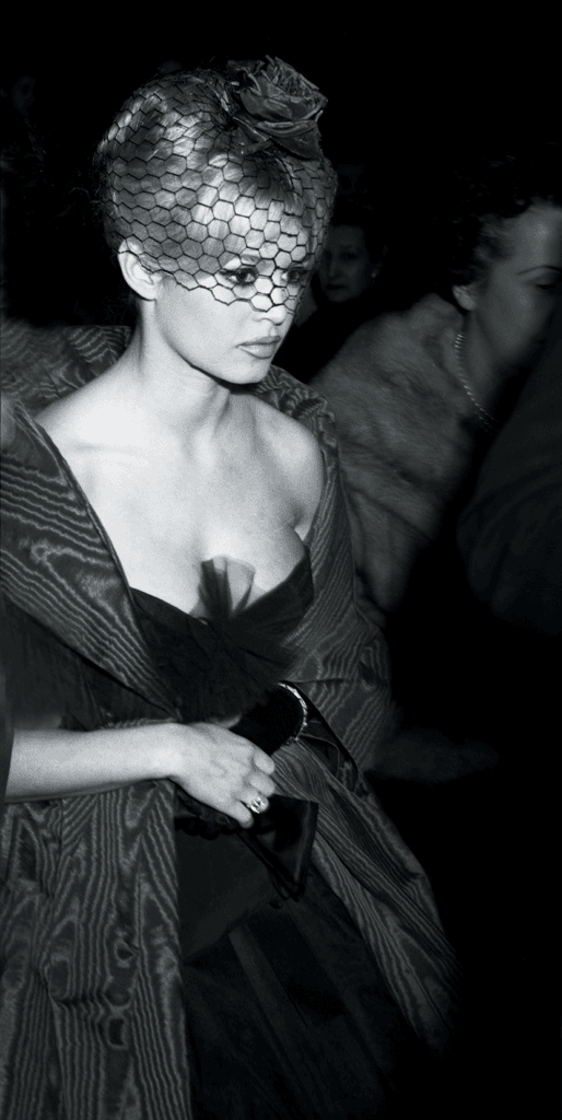 Brigitte Bardot lors de la Nuit de l’Opéra, Récital Maria Callas, 19 décembre 1958 Photographie de Marcel Thomas Tirage argentique (détail) Collection Gérard Gagnepain / Fonds Marcel Thomas