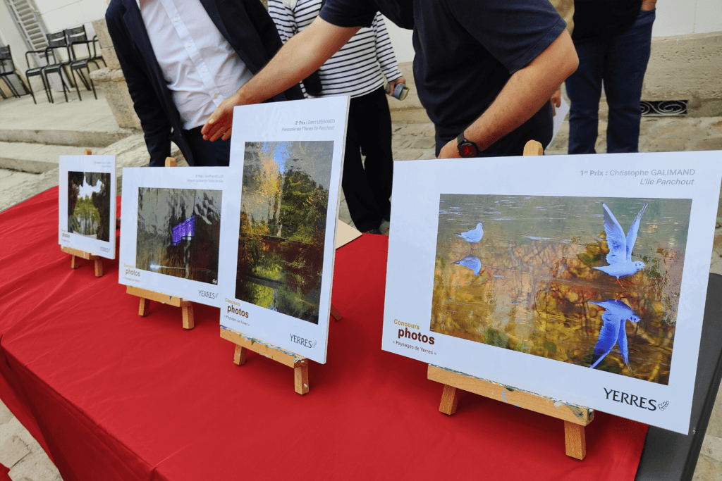 Remise des prix dans le parc Caillebotte concours photo